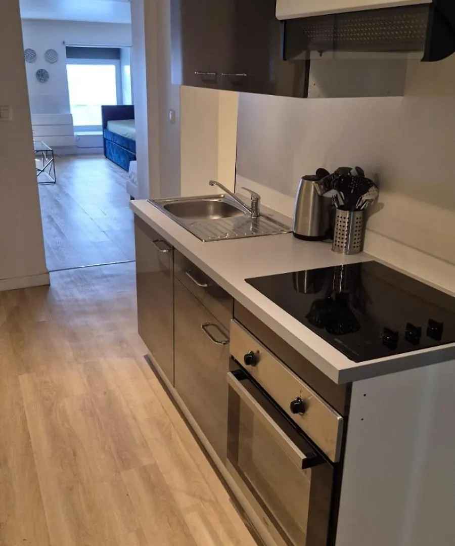 Modern French Studio Canal St Martin Paris 0*,  Fransa
